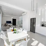 Pearl St Elias Views - Family Paradise Villa *